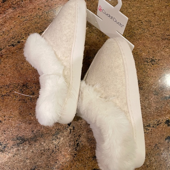 NEW! Cuddl Duds White Faux Fur Clogs NWT! - Picture 5 of 11